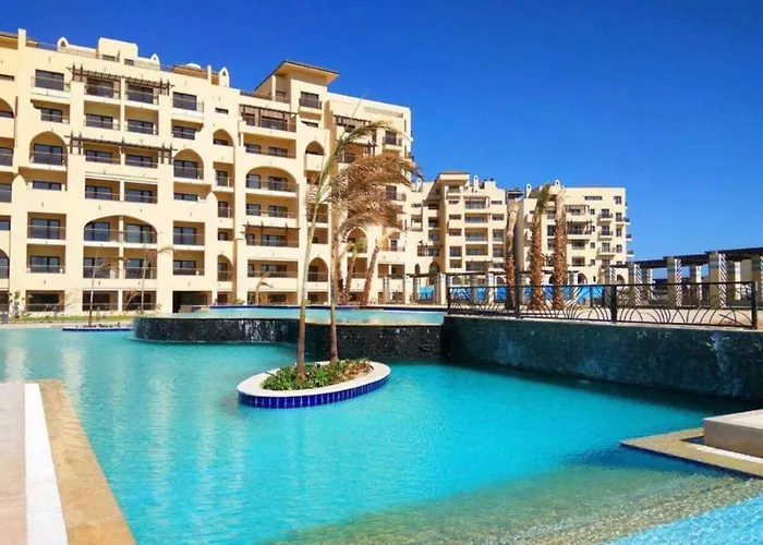Luxury Rooftop Penthouse Sea View & Pools Apartment *