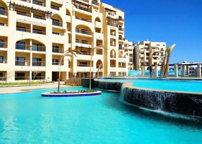 Luxury Rooftop Penthouse Sea View & Pools Hurghada
