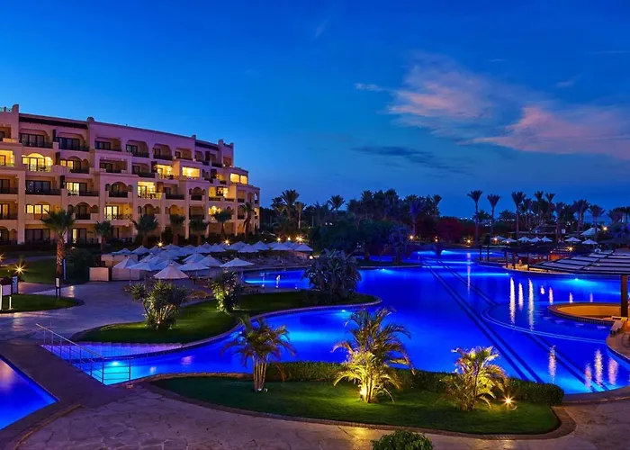 Luxury Rooftop Penthouse Sea View & Pools Apartment *