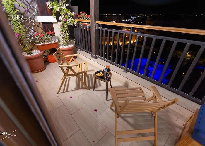 Luxury Rooftop Penthouse Sea View & Pools Apartment *