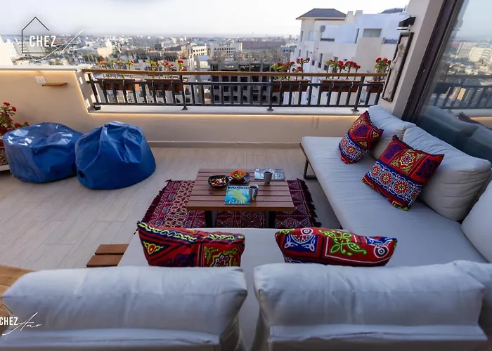 Luxury Rooftop Penthouse Sea View & Pools Apartment