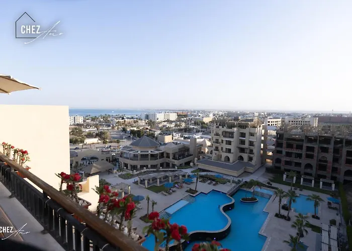 Luxury Rooftop Penthouse Sea View & Pools